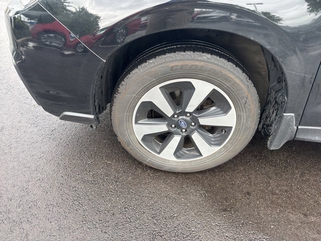 Used 2018 Subaru Forester 2.5i Premium w/ All-Weather Package AWD/4WD image 14
