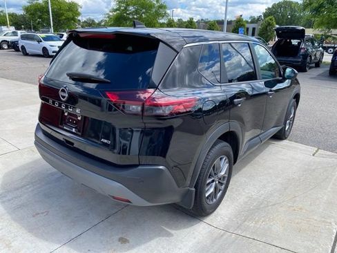 Used 2023 Nissan Rogue S AWD/4WD image 3