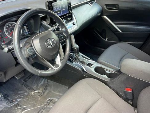 Certified 2022 Toyota Corolla Cross LE FWD image 11