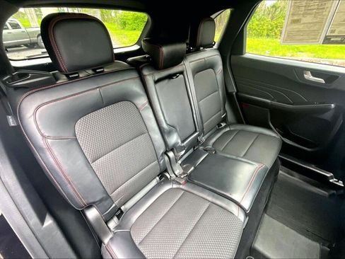 Used 2023 Ford Escape ST-Line w/ Tech Pack #1 AWD/4WD image 16