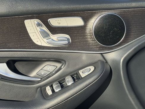 Used 2022 Mercedes-Benz GLC 300 4MATIC image 18