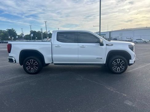 Used 2025 GMC Sierra 1500 AT4 w/ AT4 Premium Package AWD/4WD image 5