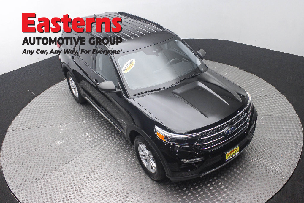 Used 2023 Ford Explorer XLT w/ Equipment Group 202A AWD/4WD image 4