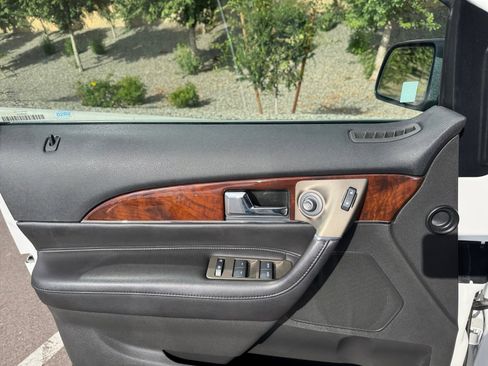 Used 2014 Lincoln MKX Base w/ Equipment Group 102A image 13