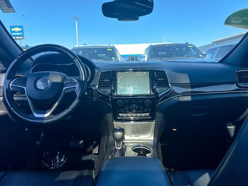 Used 2020 Jeep Grand Cherokee Overland image 25