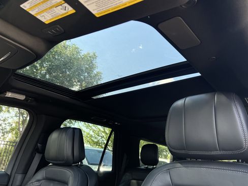 New 2025 Lincoln Navigator L Reserve w/ Jet Appearance Package image 27