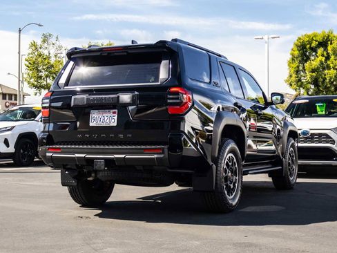 Certified 2025 Toyota 4Runner TRD Off-Road Premium image 13