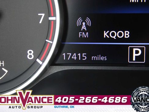 Used 2025 Nissan Sentra SV image 34