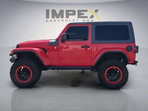 Used 2019 Jeep Wrangler Sport AWD/4WD image 2