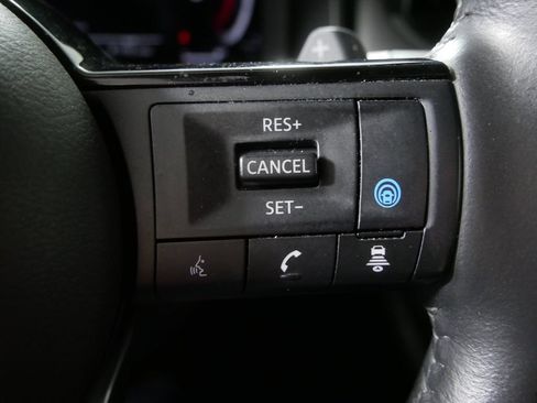 Used 2023 Nissan Rogue Platinum AWD/4WD image 23