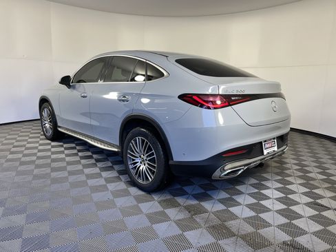 Used 2025 Mercedes-Benz GLC 300 4MATIC image 3