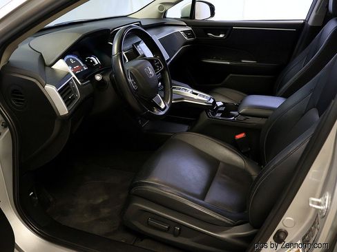 Used 2018 Honda Clarity Touring image 12