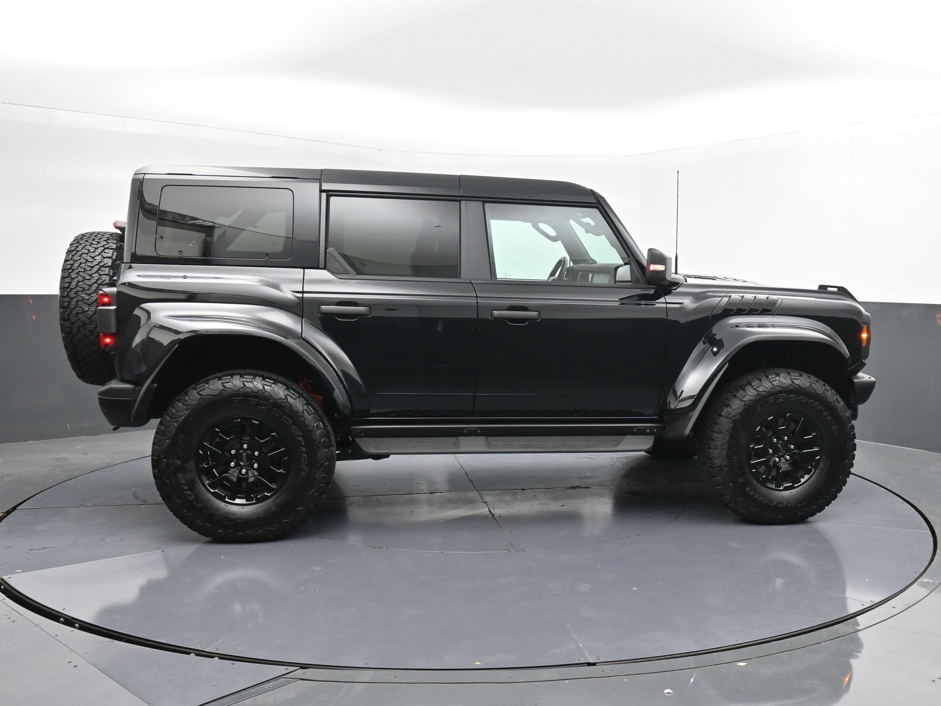Used 2026 Ford Bronco Raptor AWD/4WD image 9