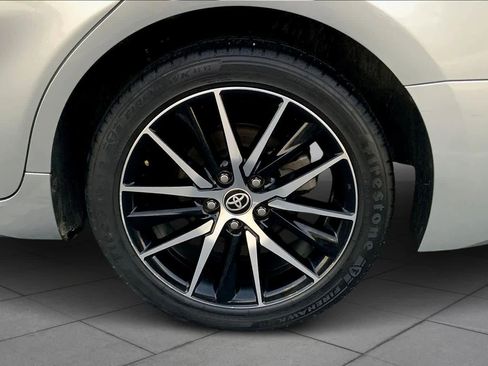 Used 2023 Toyota Camry SE image 10