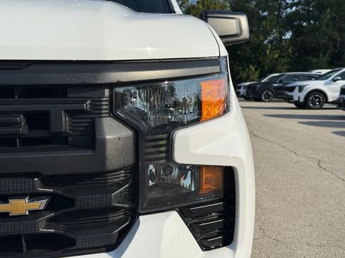 Used 2022 Chevrolet Silverado 1500 Custom AWD/4WD image 3