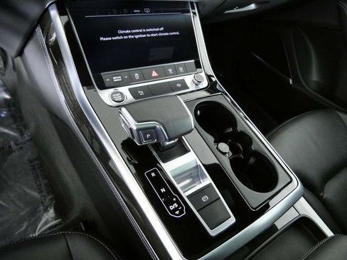 Used 2025 Audi Q7 3.0T Premium Plus AWD/4WD image 19