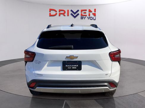 New 2026 Chevrolet Trax LT w/ Driver Confidence Package image 4