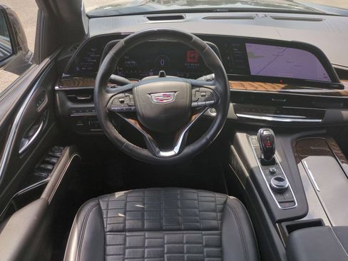 Certified 2023 Cadillac Escalade ESV Premium Luxury Platinum AWD/4WD image 21