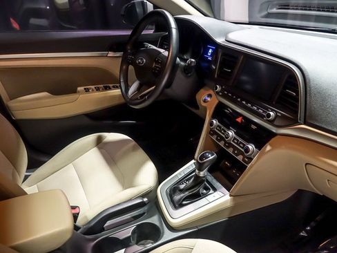 Used 2020 Hyundai Elantra Value Edition w/ Cargo Package (C1) image 32