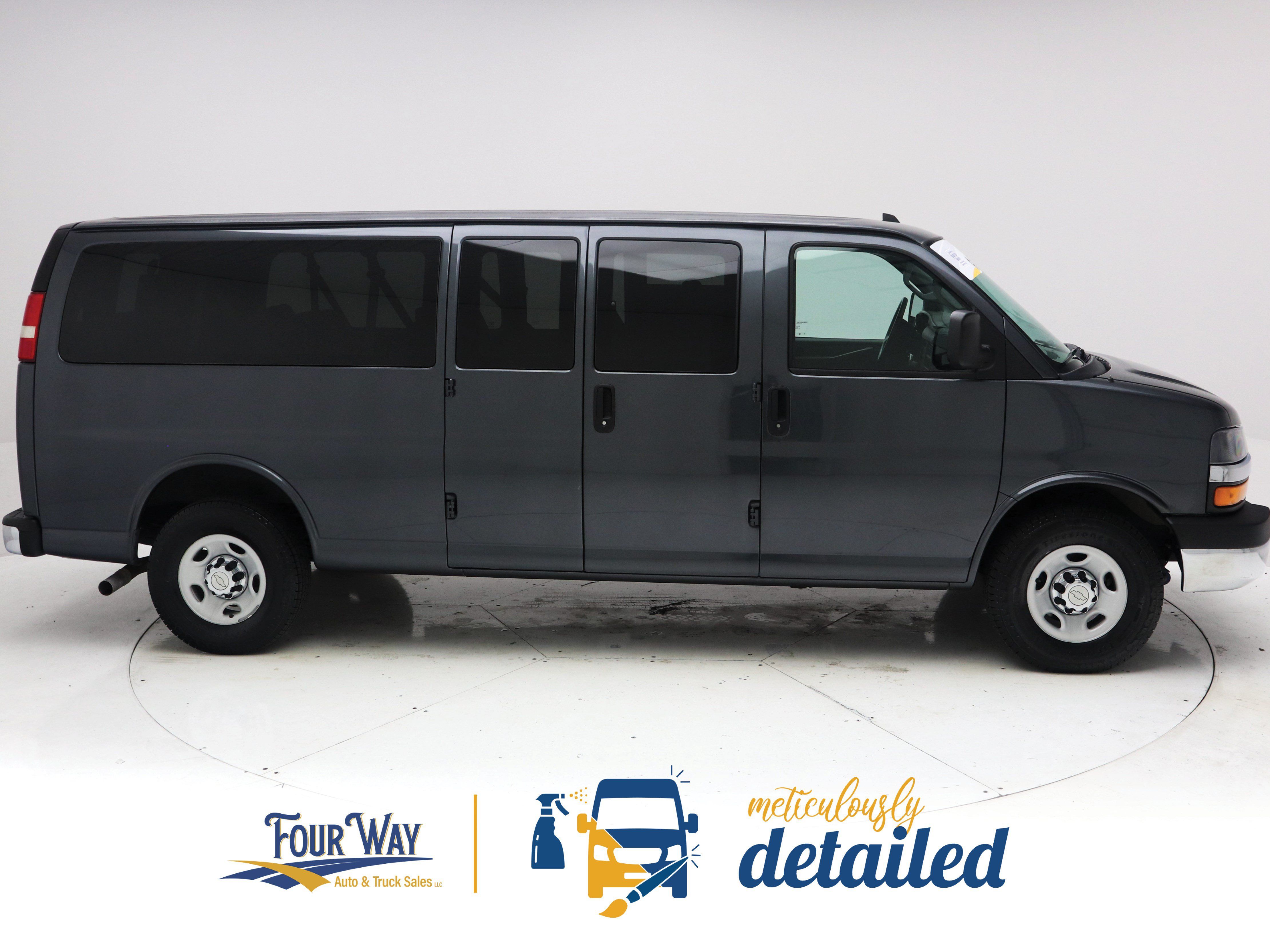Used 2016 Chevrolet Express 3500 LT w/ LT Preferred Equipment Group RWD image 2