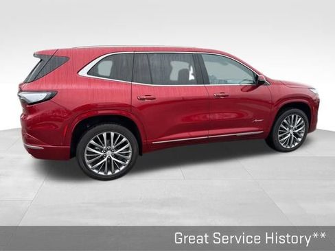 Used 2025 Buick Enclave Avenir image 19