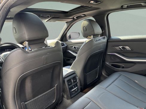 Used 2020 BMW 330i Sedan w/ Convenience Package image 28