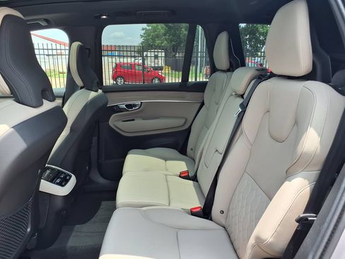 New 2026 Volvo XC90 B5 Plus AWD/4WD image 16
