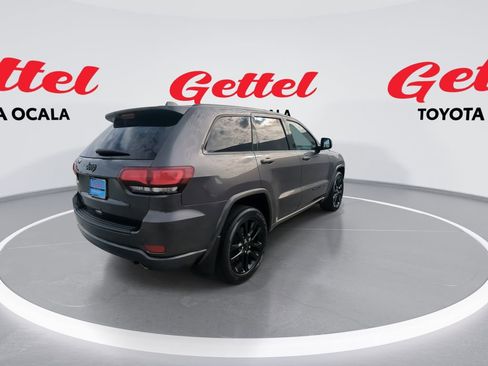 Used 2021 Jeep Grand Cherokee Laredo X image 8