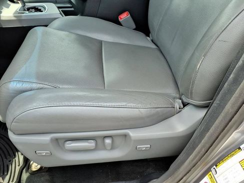 Used 2013 Toyota Sequoia Platinum AWD/4WD image 22