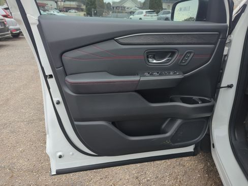 New 2026 Honda Pilot Black Edition image 16