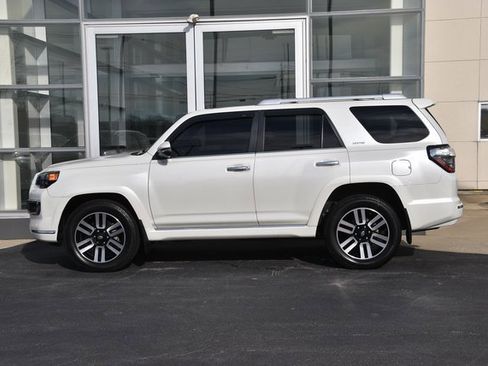 Used 2020 Toyota 4Runner Limited image 11
