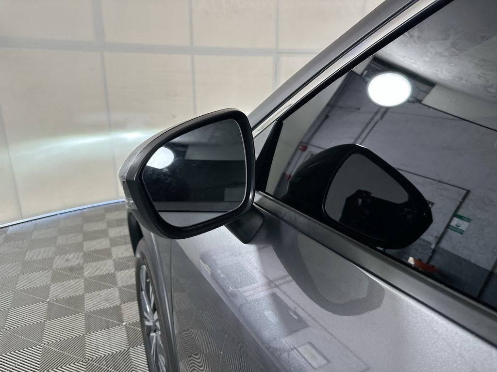 Used 2023 Nissan Rogue SV FWD image 10