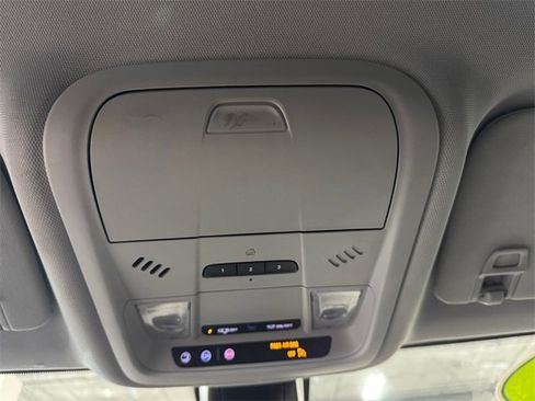 Used 2021 Chevrolet Blazer LT image 24