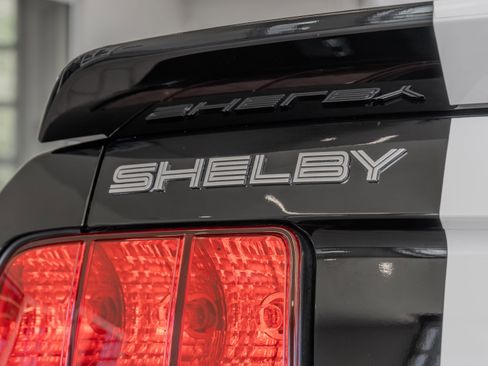 Used 2007 Ford Mustang Shelby GT500 RWD image 22