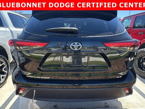 Used 2020 Toyota Highlander XLE image 5