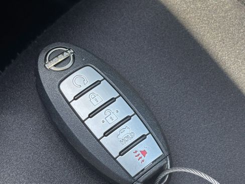 Used 2025 Nissan Altima 2.5 SV FWD image 24