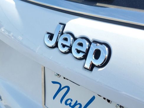 Used 2025 Jeep Compass Limited AWD/4WD image 8