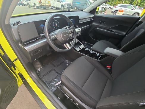 Used 2025 Hyundai Kona SEL AWD/4WD image 34