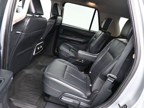Used 2024 Ford Expedition XLT image 20