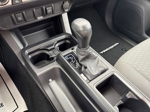 Used 2020 Toyota Tacoma SR w/ SX Package AWD/4WD image 18