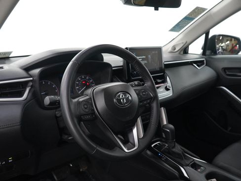 Used 2025 Toyota Corolla Cross LE w/ Moonroof Package AWD/4WD image 22