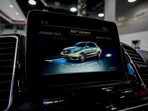 Used 2017 Mercedes-Benz GLE 63 AMG AMG GLE 63, Premium III Pkg, A w/ Premium 3 Package image 42