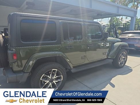 Used 2024 Jeep Wrangler Unlimited AWD/4WD image 8