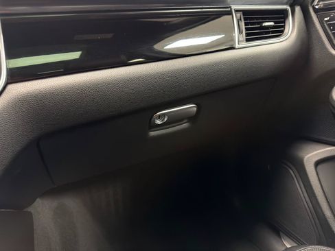 Used 2016 Porsche Macan S AWD/4WD image 22