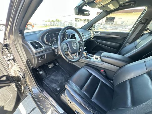 Used 2019 Jeep Grand Cherokee Limited AWD/4WD image 10