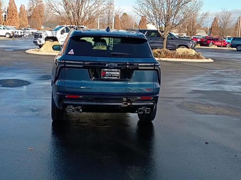 New 2026 Chevrolet Traverse RS image 8