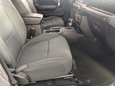 Used 2021 Jeep Wrangler Unlimited Sport AWD/4WD image 30