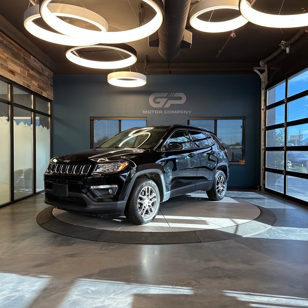 Used 2020 Jeep Compass Latitude w/ Cold Weather Group AWD/4WD image 7
