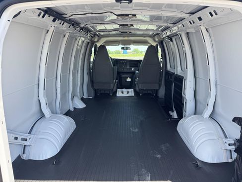 New 2026 Chevrolet Express 2500 w/ Driver Convenience Package RWD image 4