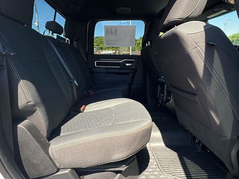 Used 2025 RAM 2500 Big Horn AWD/4WD image 15
